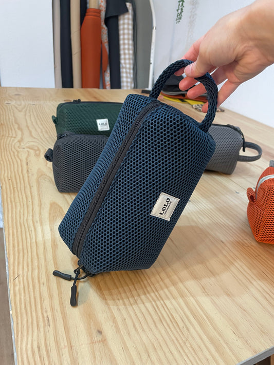 Neceser malla 3D azul marino