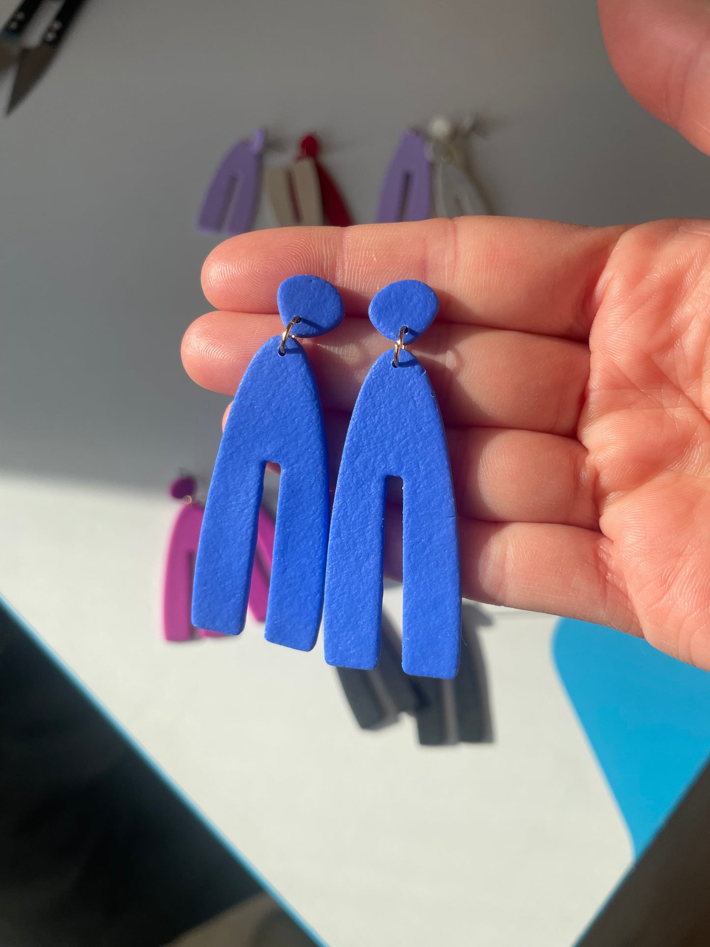 Faro azul eléctrico efecto cuero