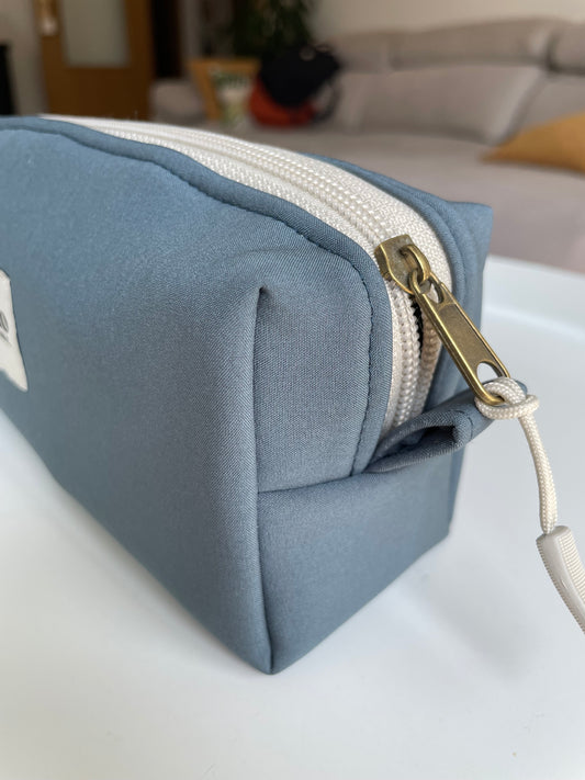 Estuche azul grisáceo softshell