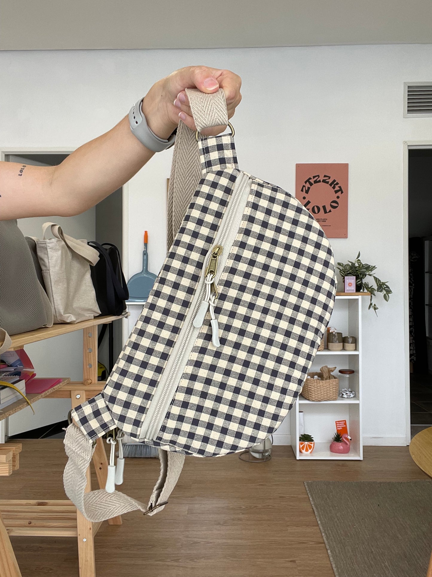 Riñonera XL vichy beige y negro