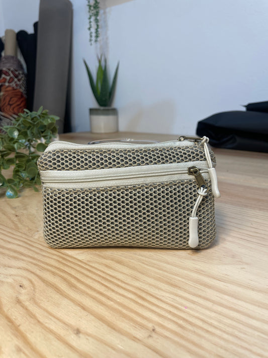 Cartera malla 3d taupe