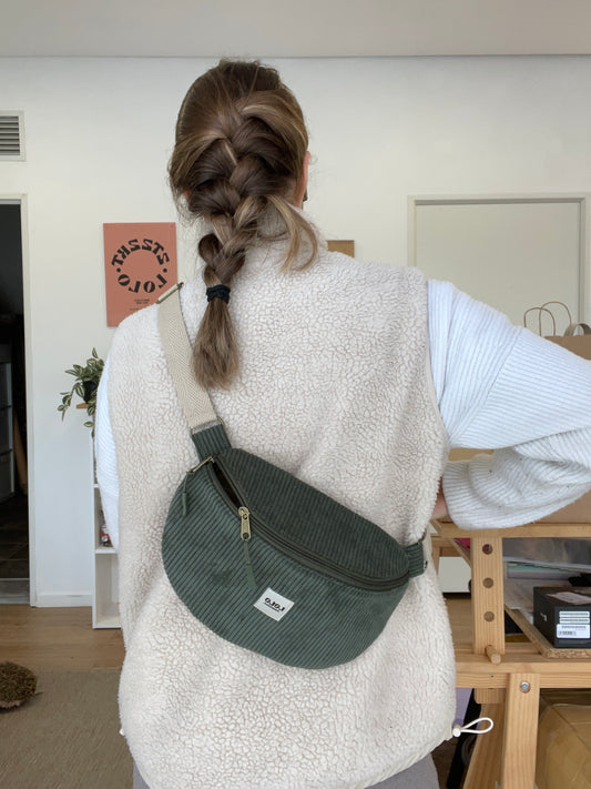 Riñonera XL verde pana