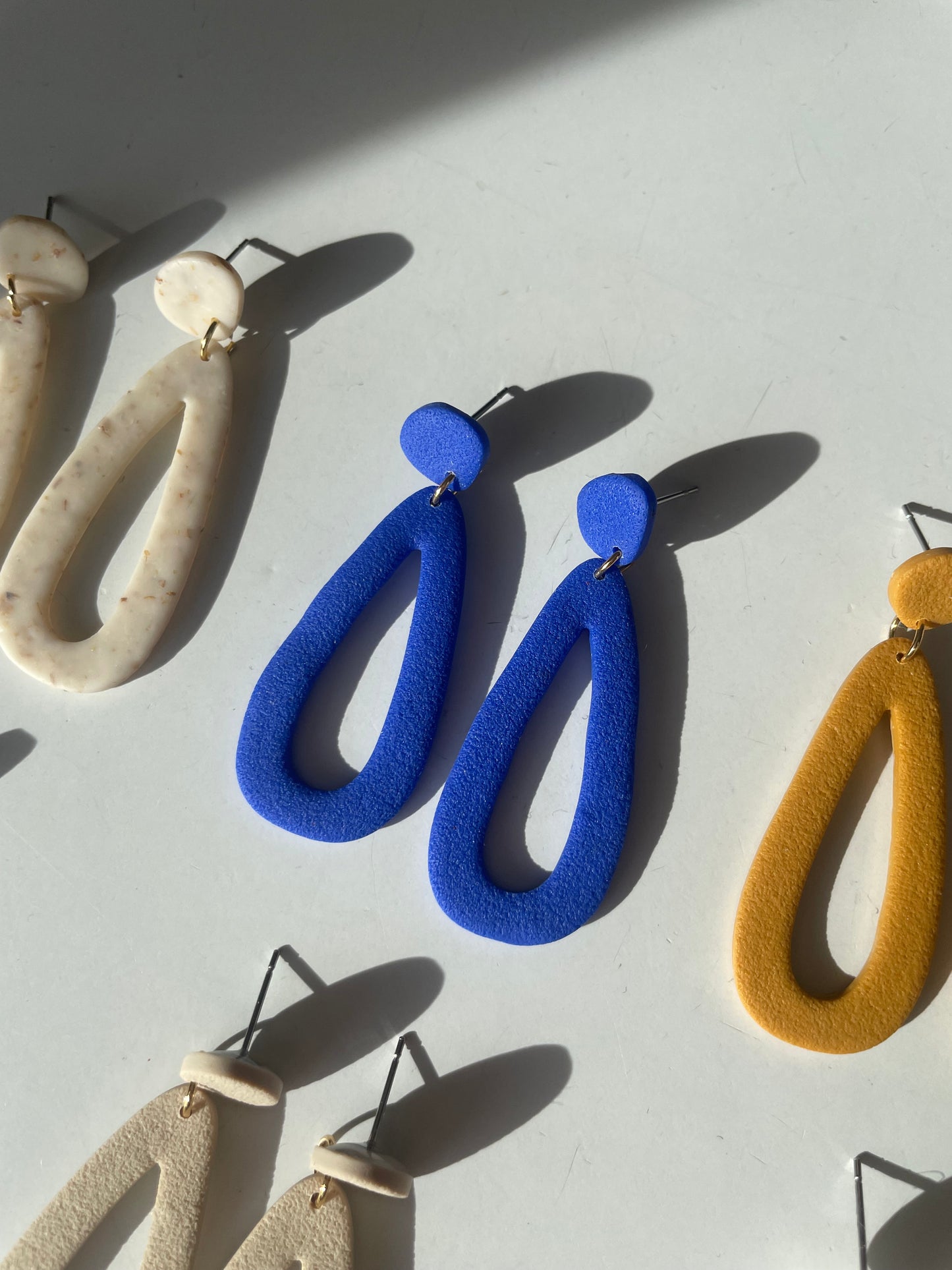 Tanta azul eléctrico