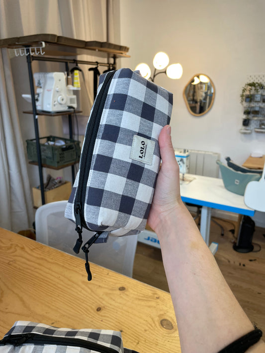 Estuche vichy blanco y negro