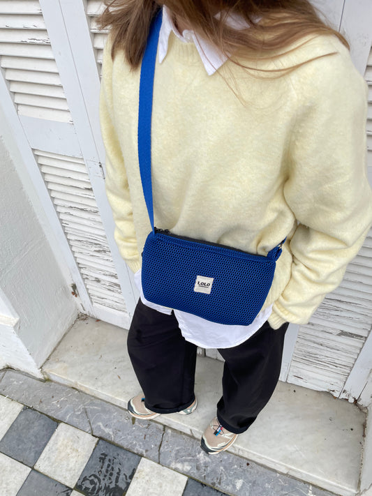 Bolso pocket malla 3D azul eléctrico
