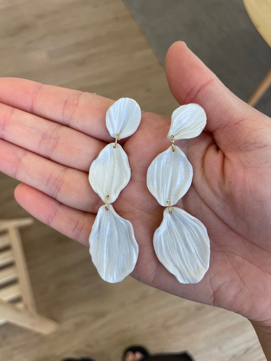 3 hojas blanco nácar