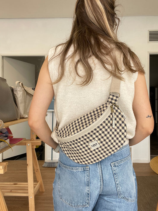 Riñonera XL vichy beige y negro