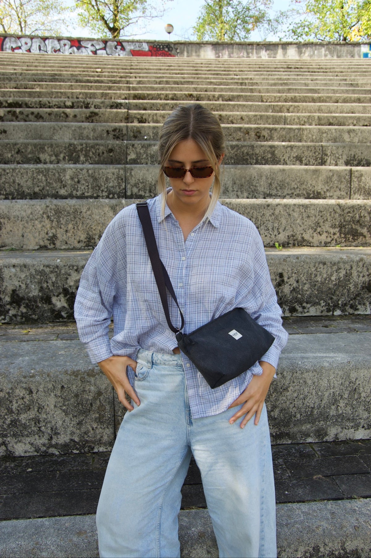 Bolso rectangular negro jaspeado