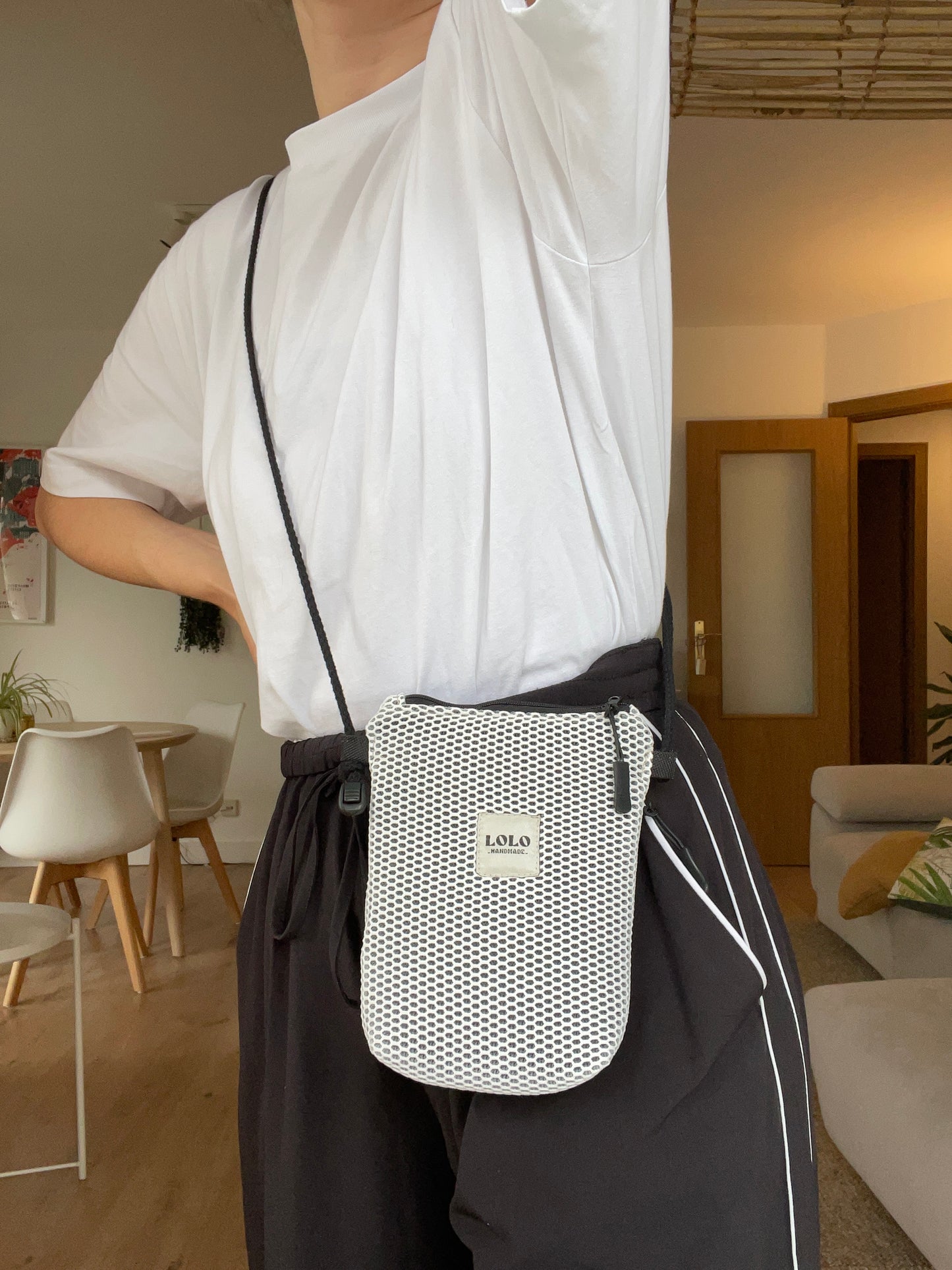 Bolso porta móvil malla 3D blanco