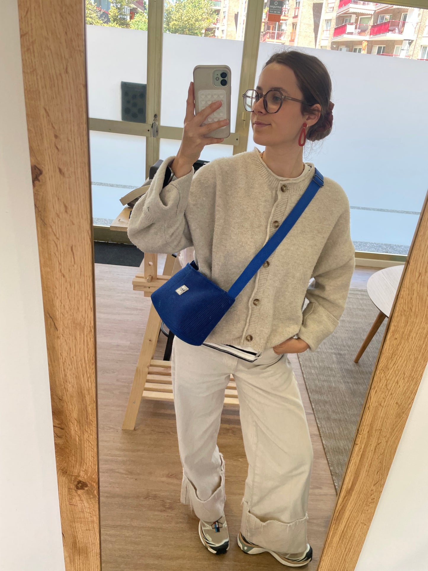 Bolso rectangular malla 3D total azul eléctrico