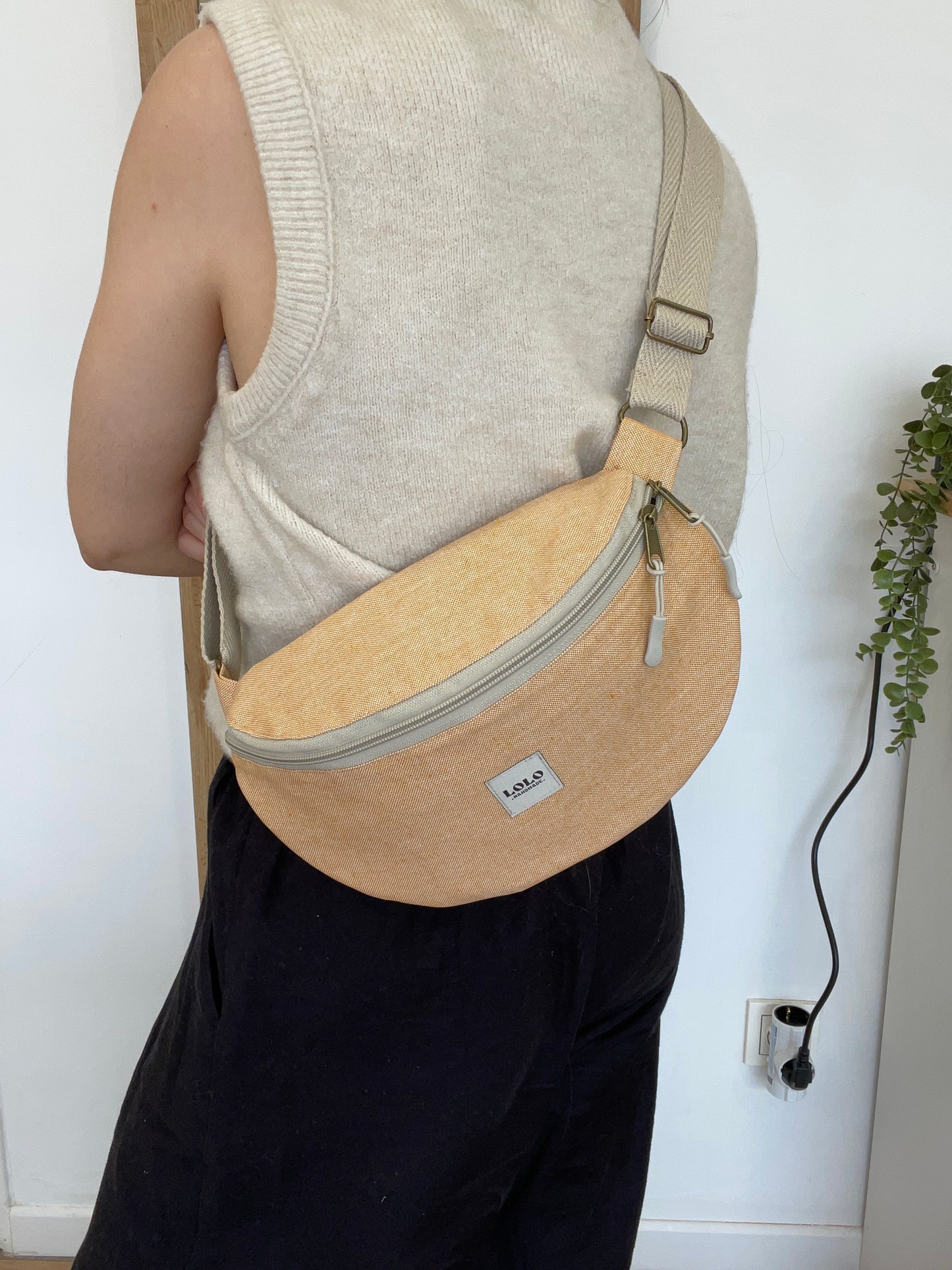 Riñonera XL naranja efecto lino impermeable