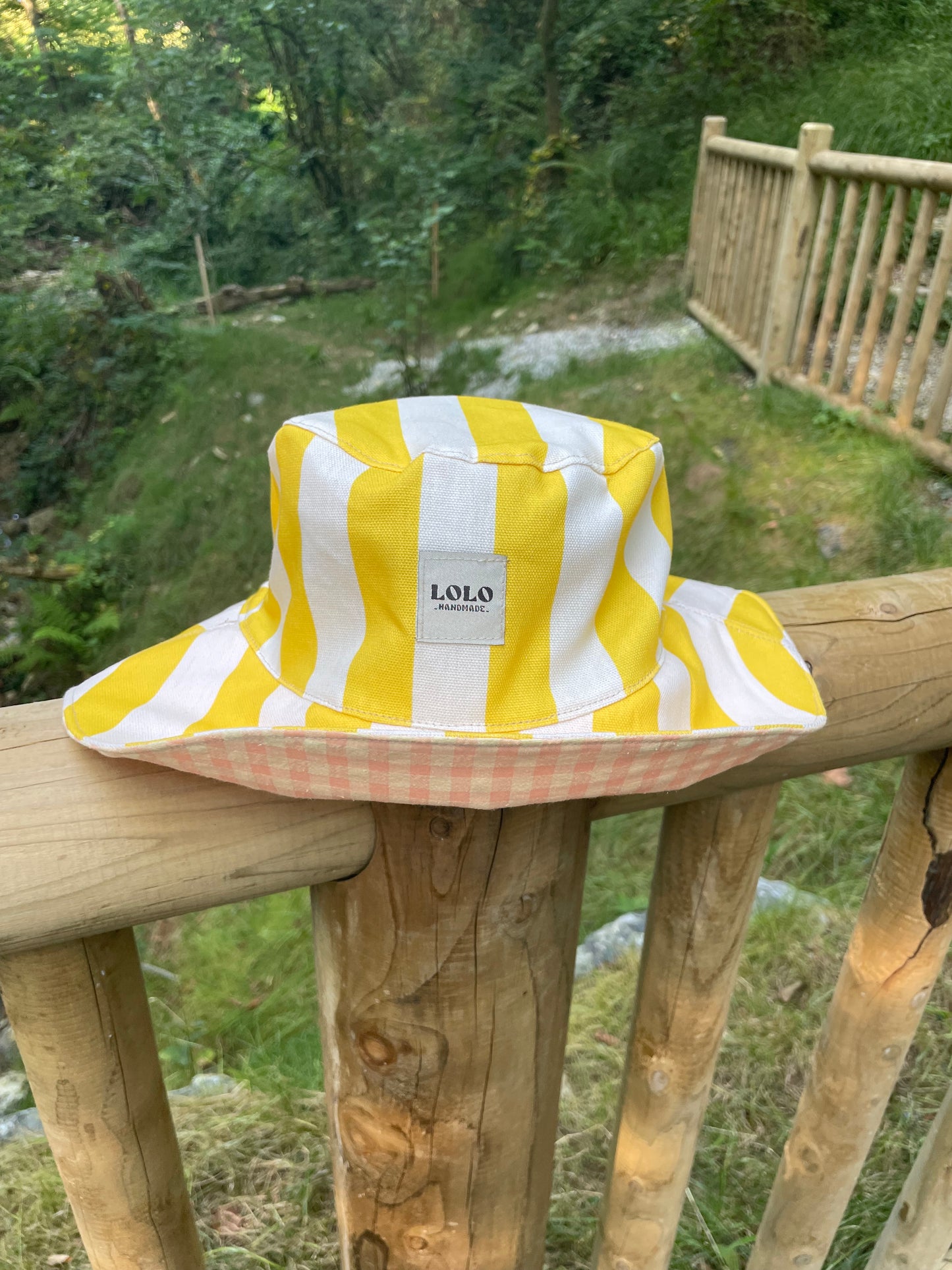 Bucket hat rayas amarillo