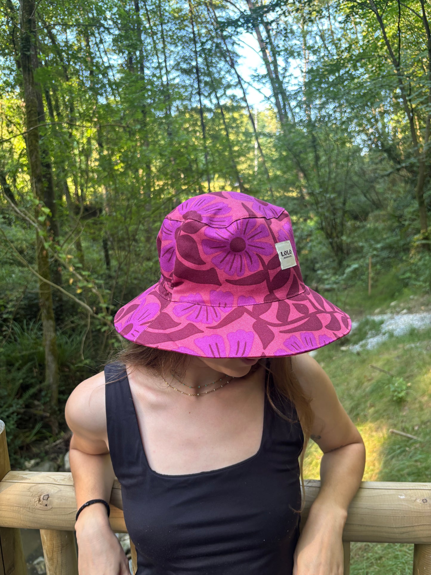 Bucket hat floral púrpura