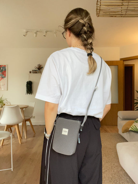 Bolso porta móvil malla 3D gris