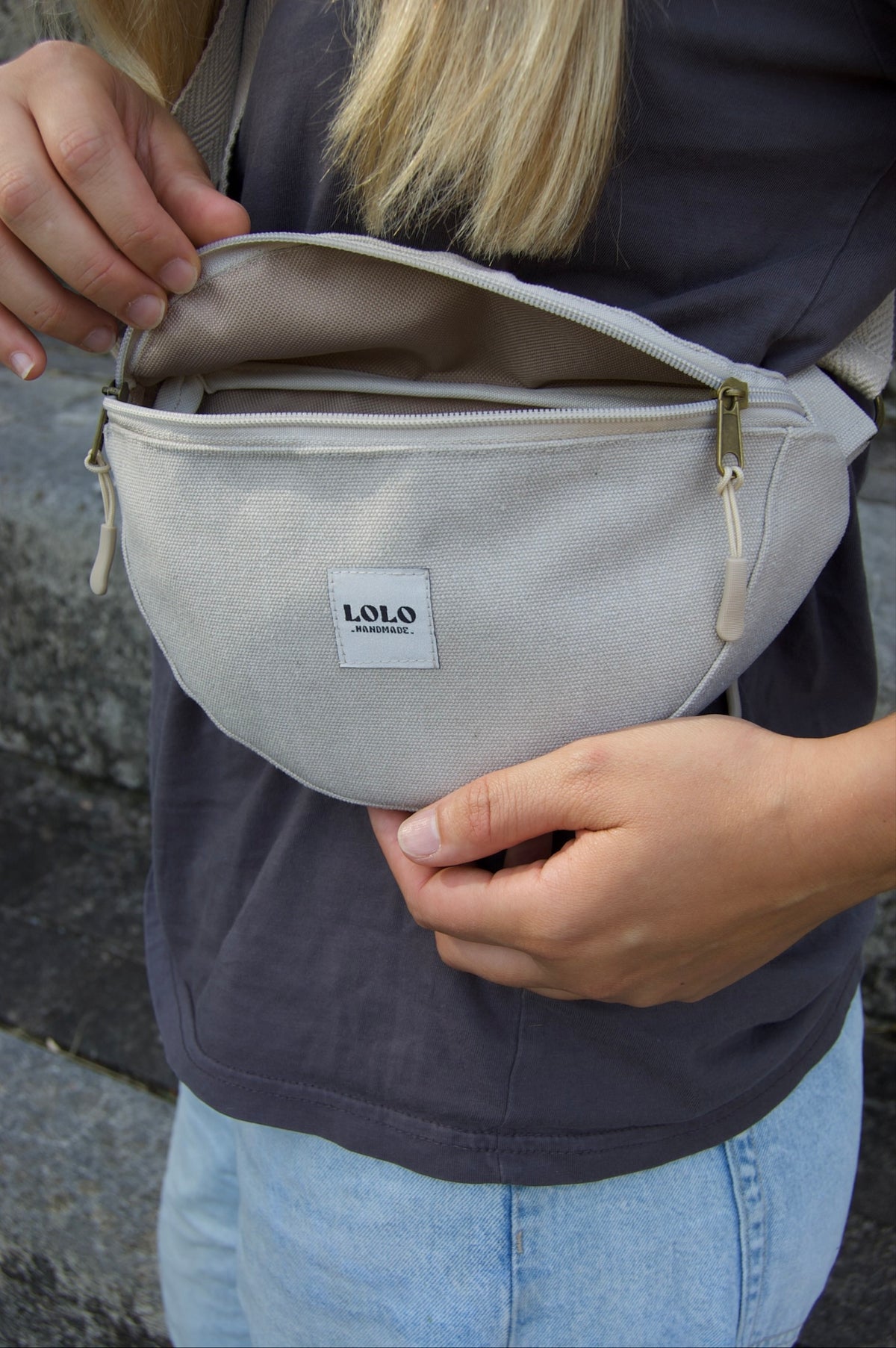 Riñonera Moon beige