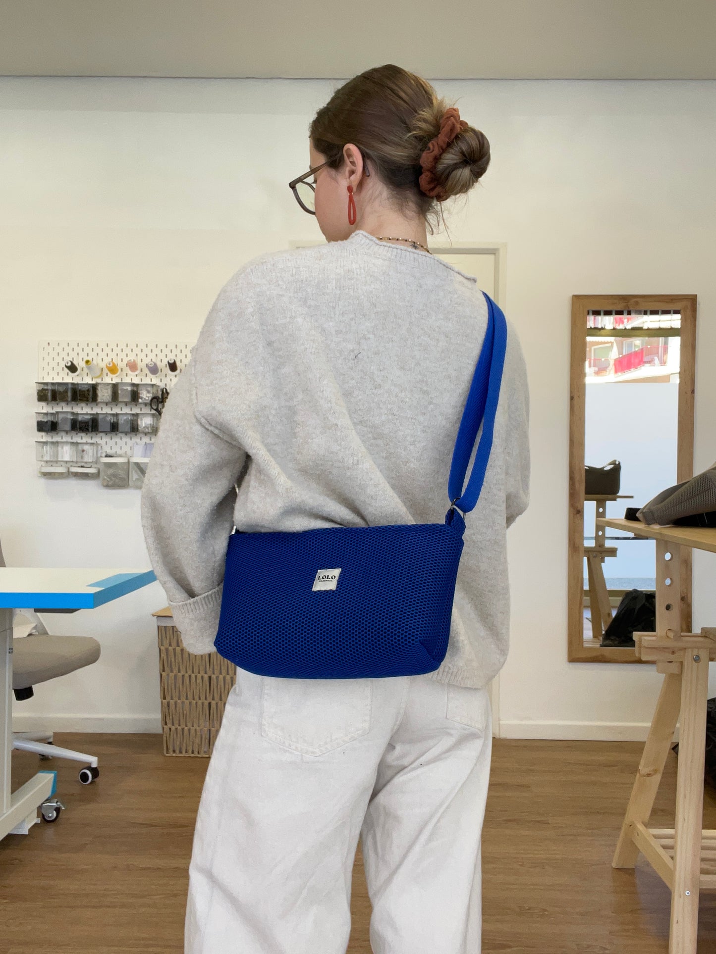 Bolso rectangular malla 3D total azul eléctrico