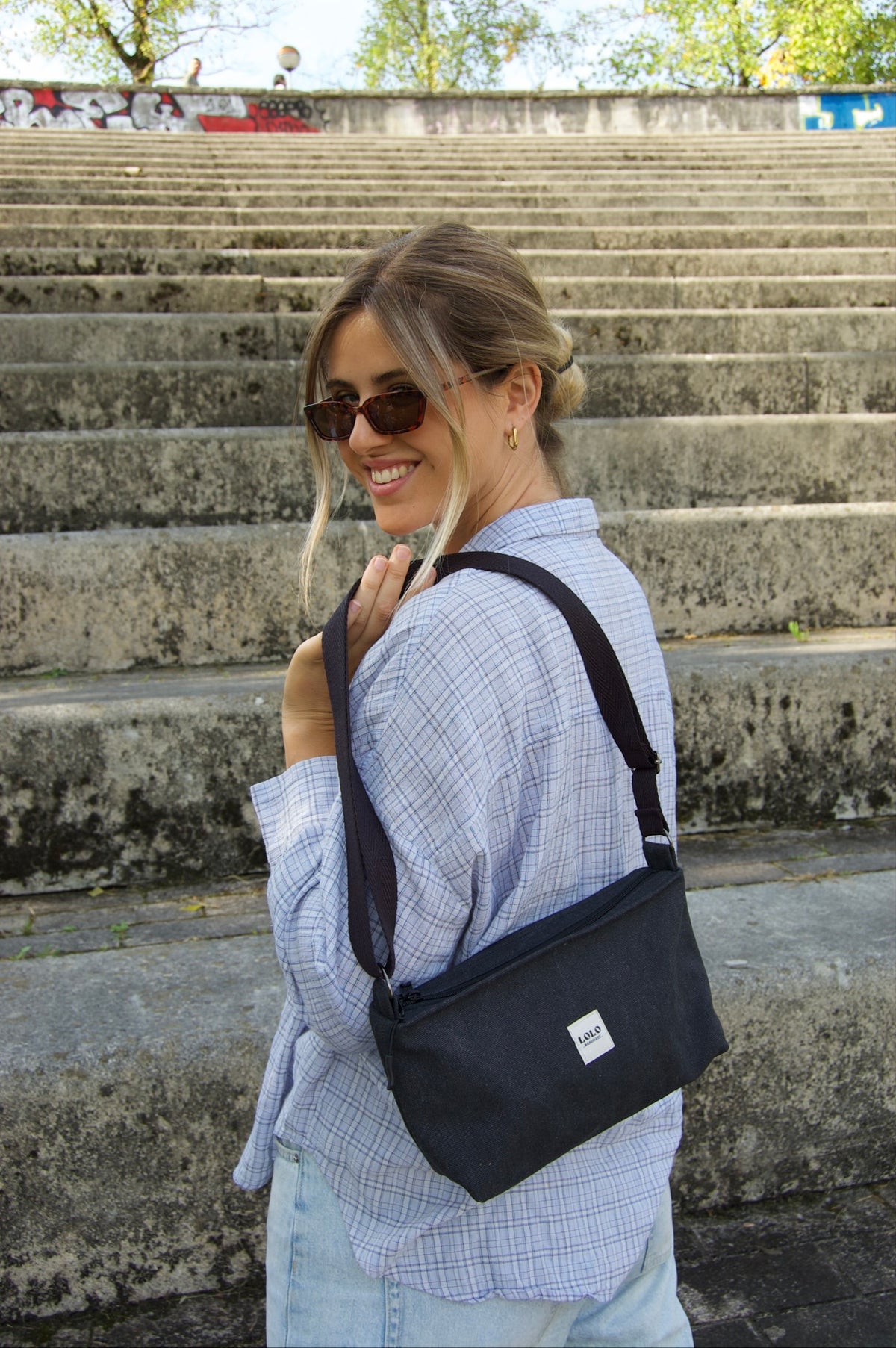 Bolso rectangular negro jaspeado