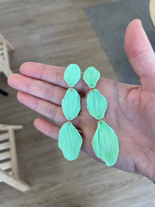 3 hojas verde palo