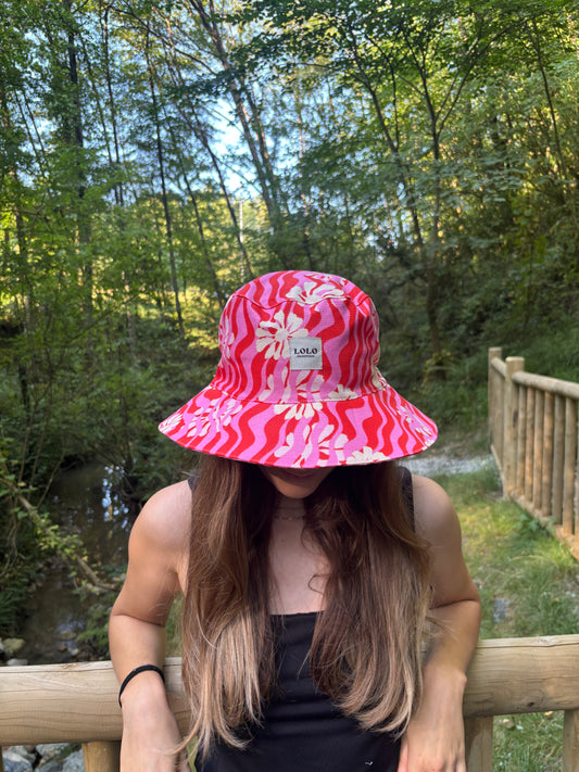 Bucket hat rayas rojo y rosa