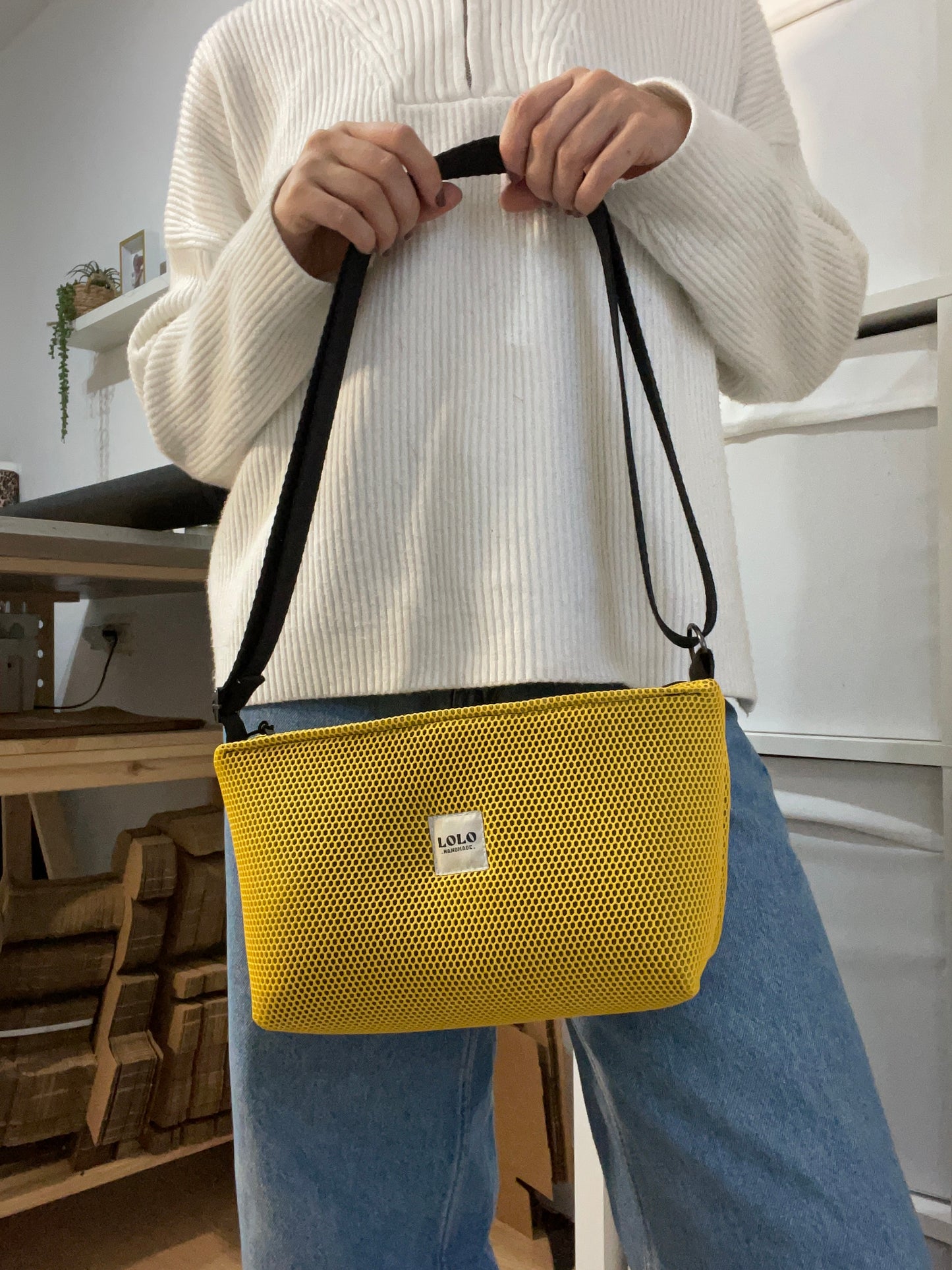 Bolso rectangular malla 3D amarillo