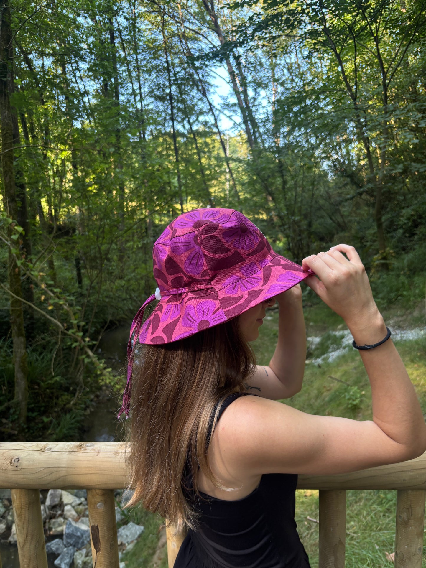 Bucket hat floral púrpura