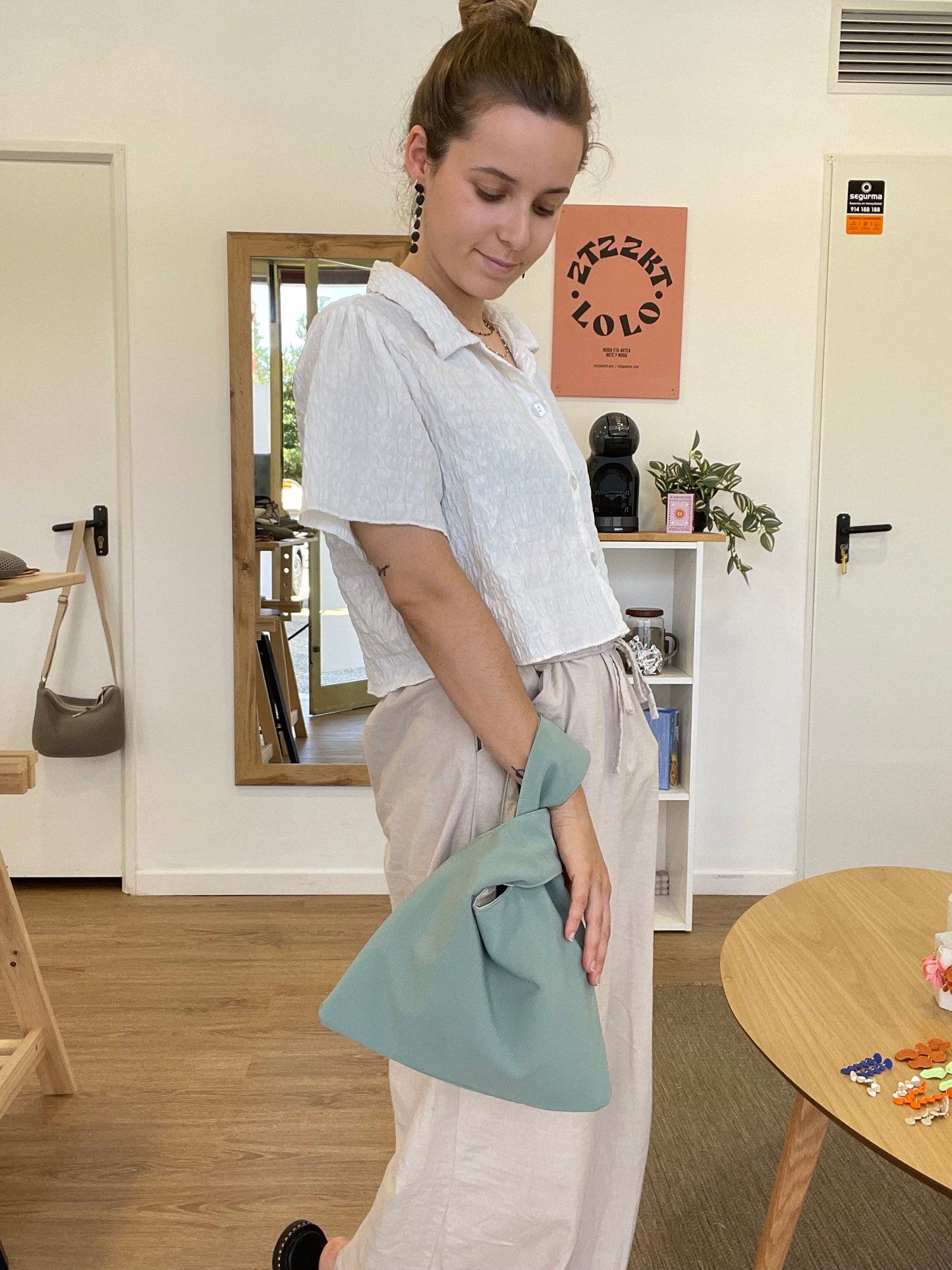 Bolso nudo impermeable verde menta