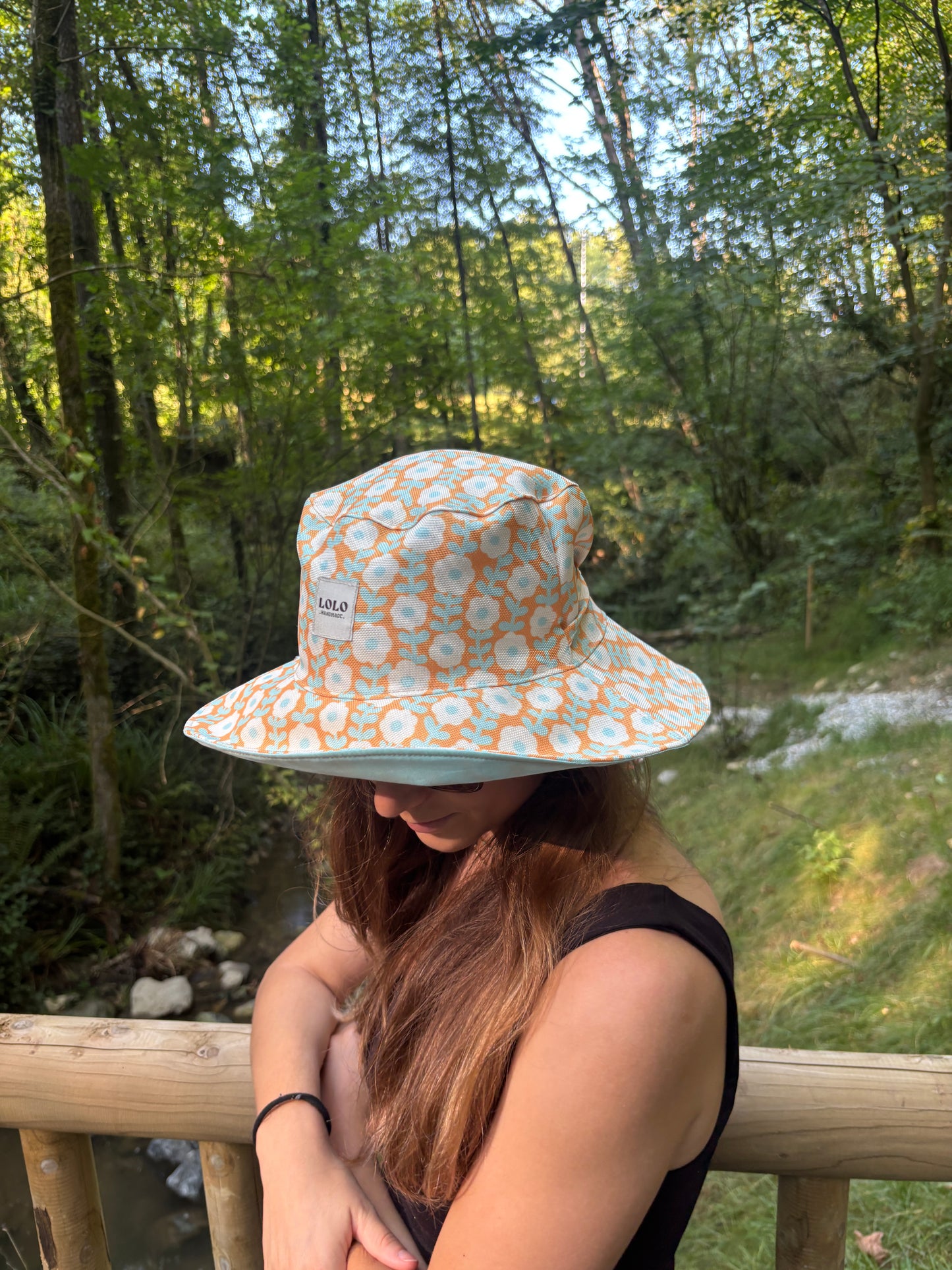 Bucket hat flores
