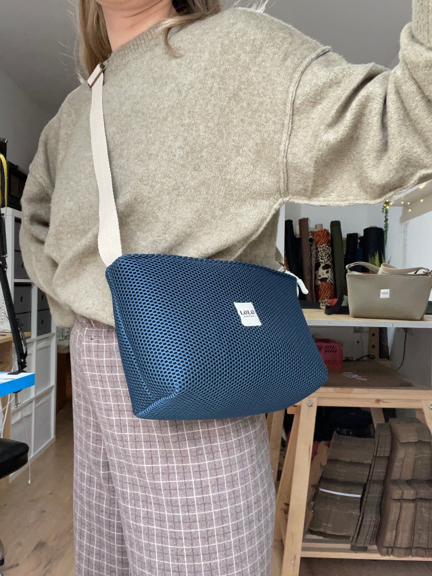 Bolso rectangular malla 3D azul marino