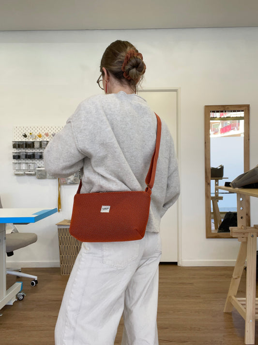 Bolso rectangular malla 3D total teja