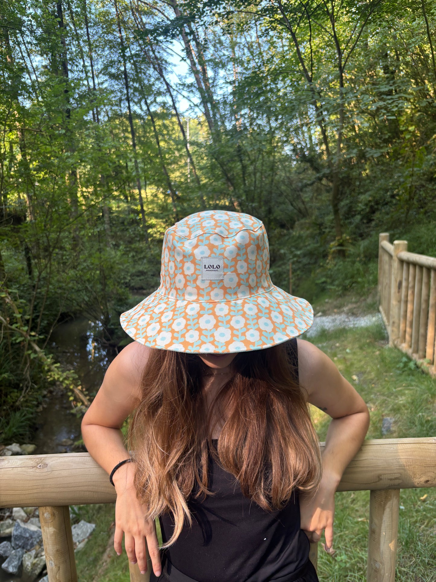 Bucket hat flores