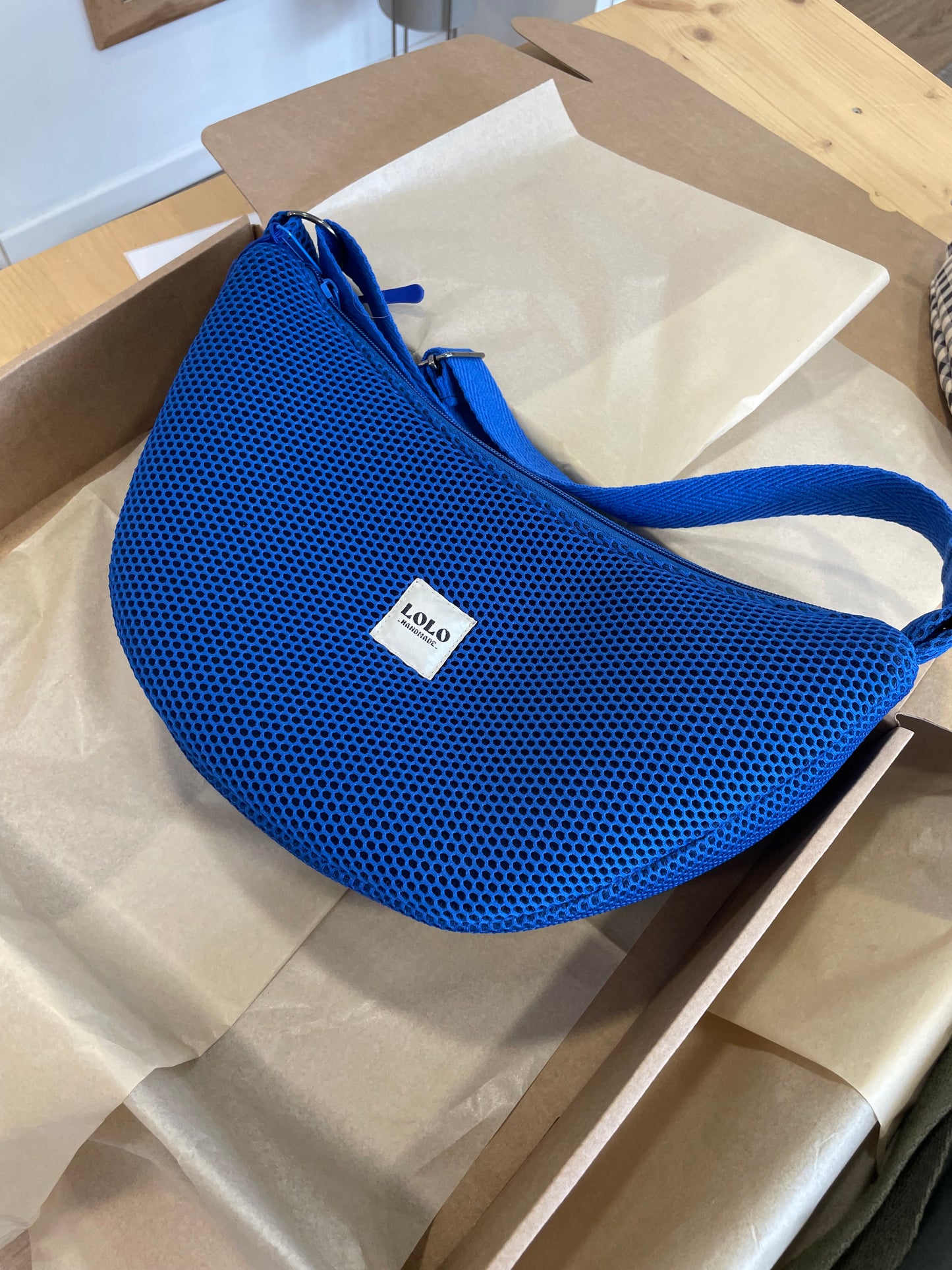 Bolso Moon malla 3D azul eléctrico