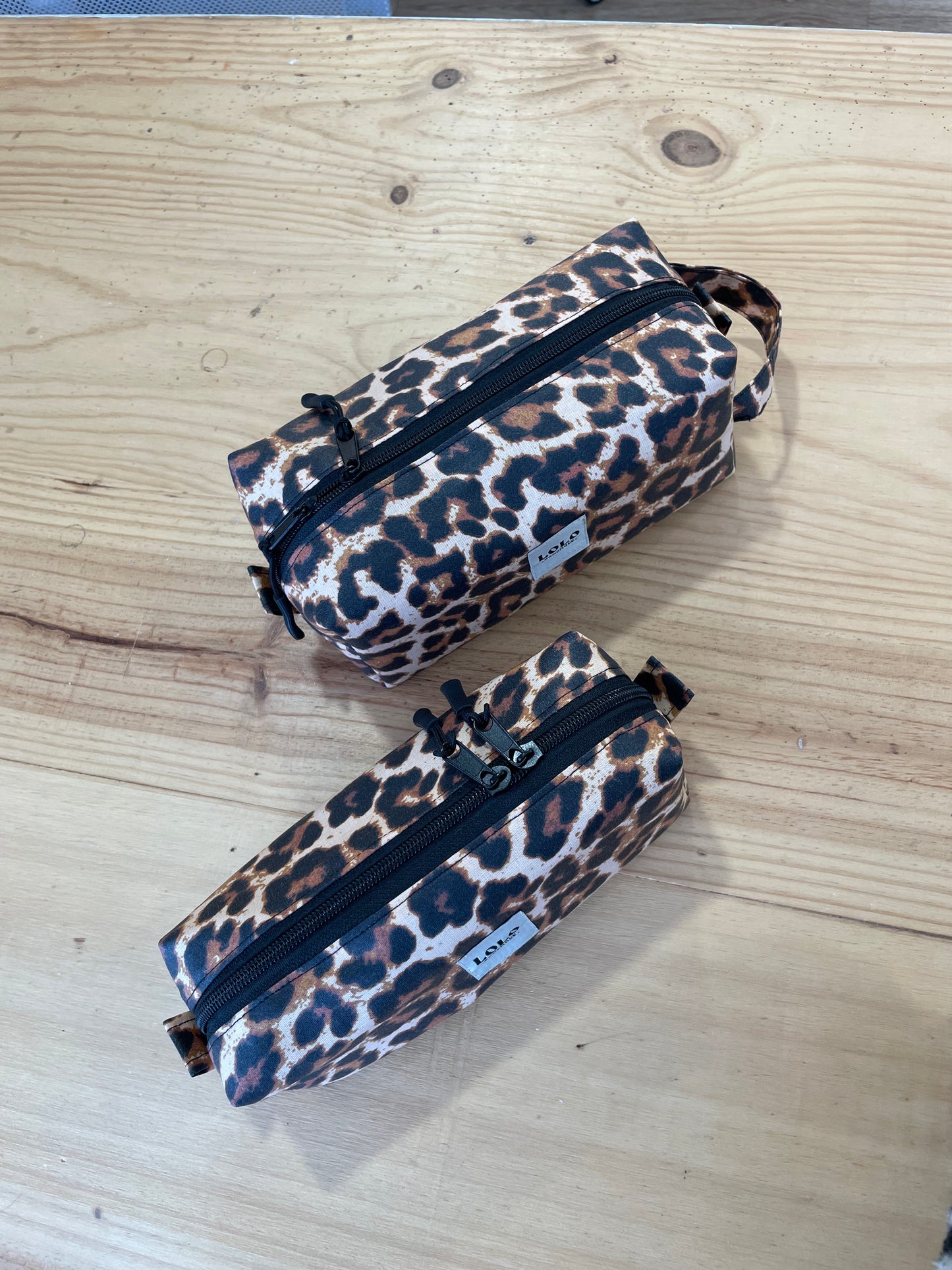 Estuche leopardo impermeable