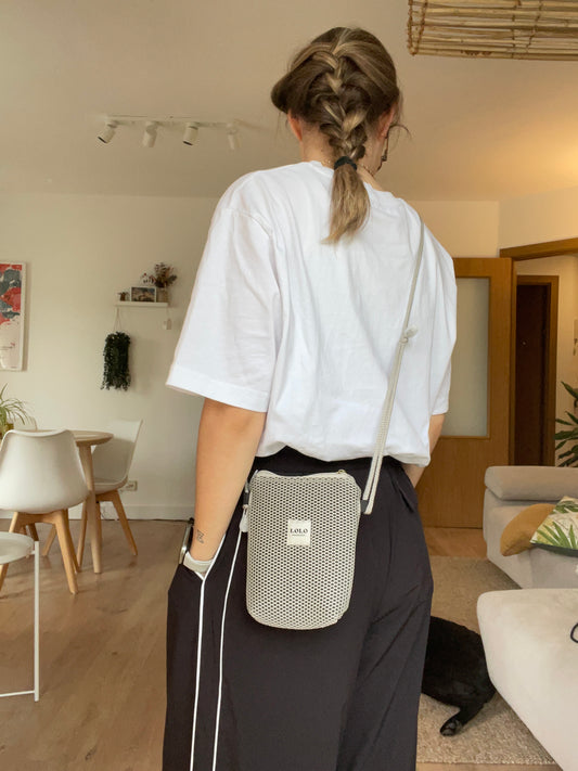 Bolso porta móvil malla 3D piedra