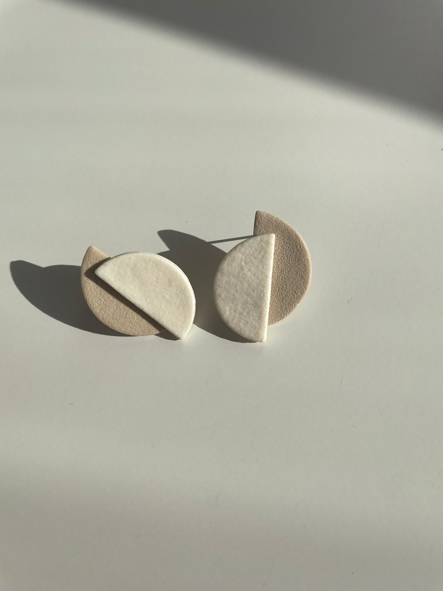 Luna blanco efecto cuero-beige