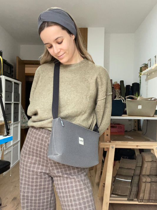 Bolso rectangular malla 3D gris oscuro