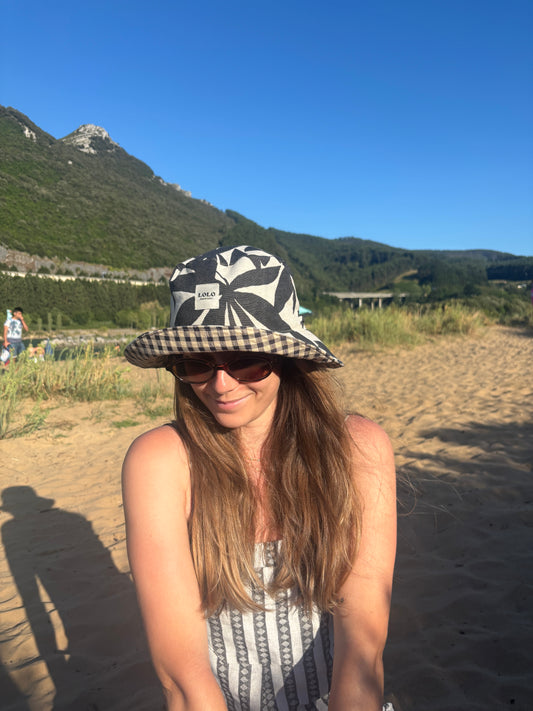 Bucket hat hojas