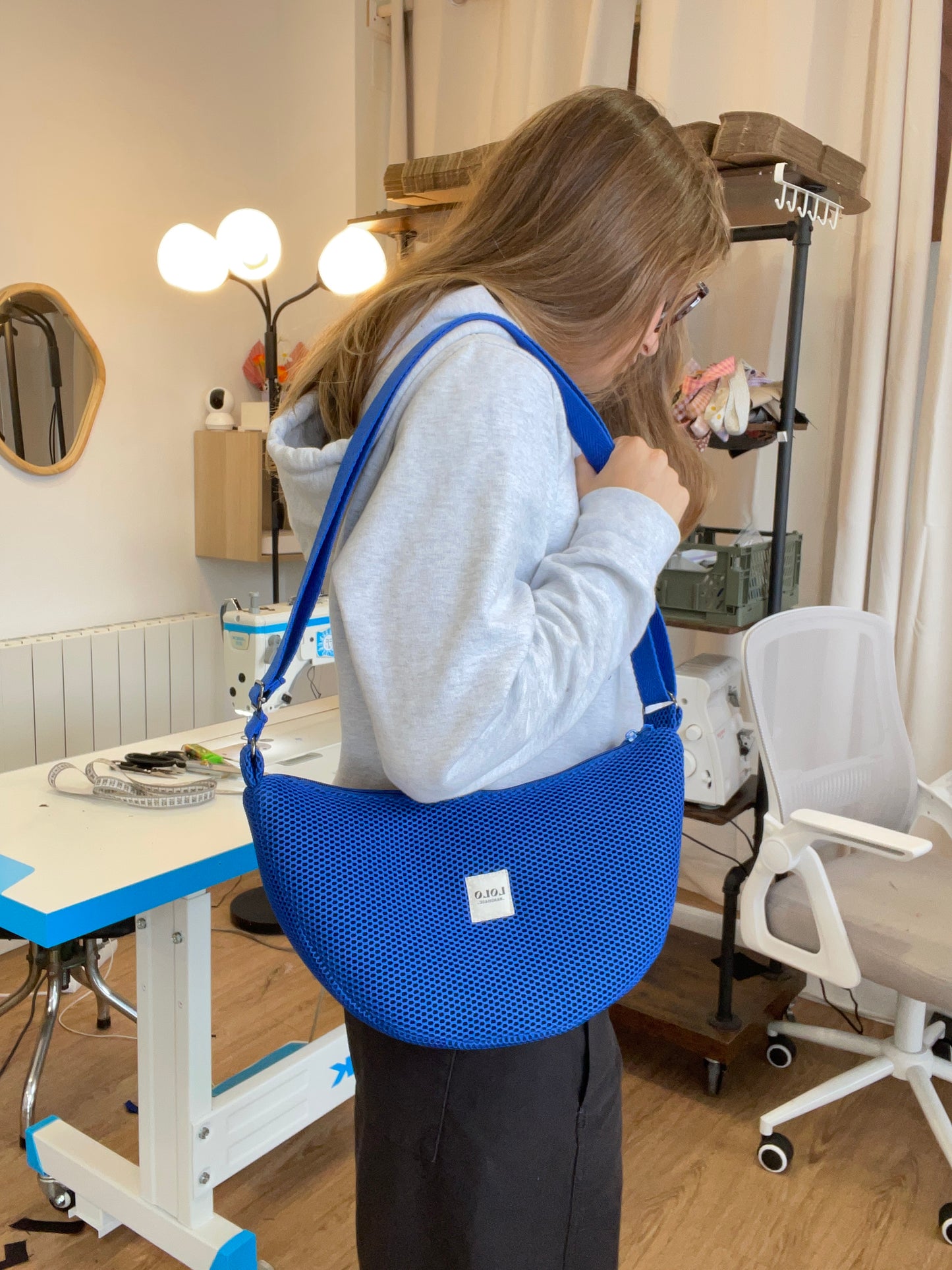 Bolso Moon malla 3D azul eléctrico