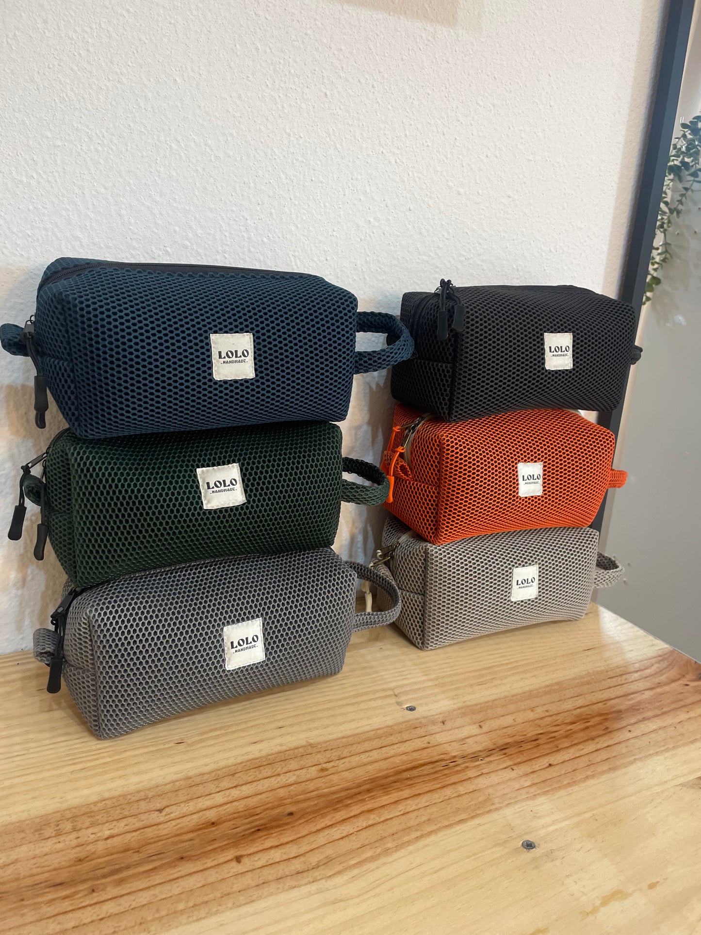 Neceser malla 3D gris