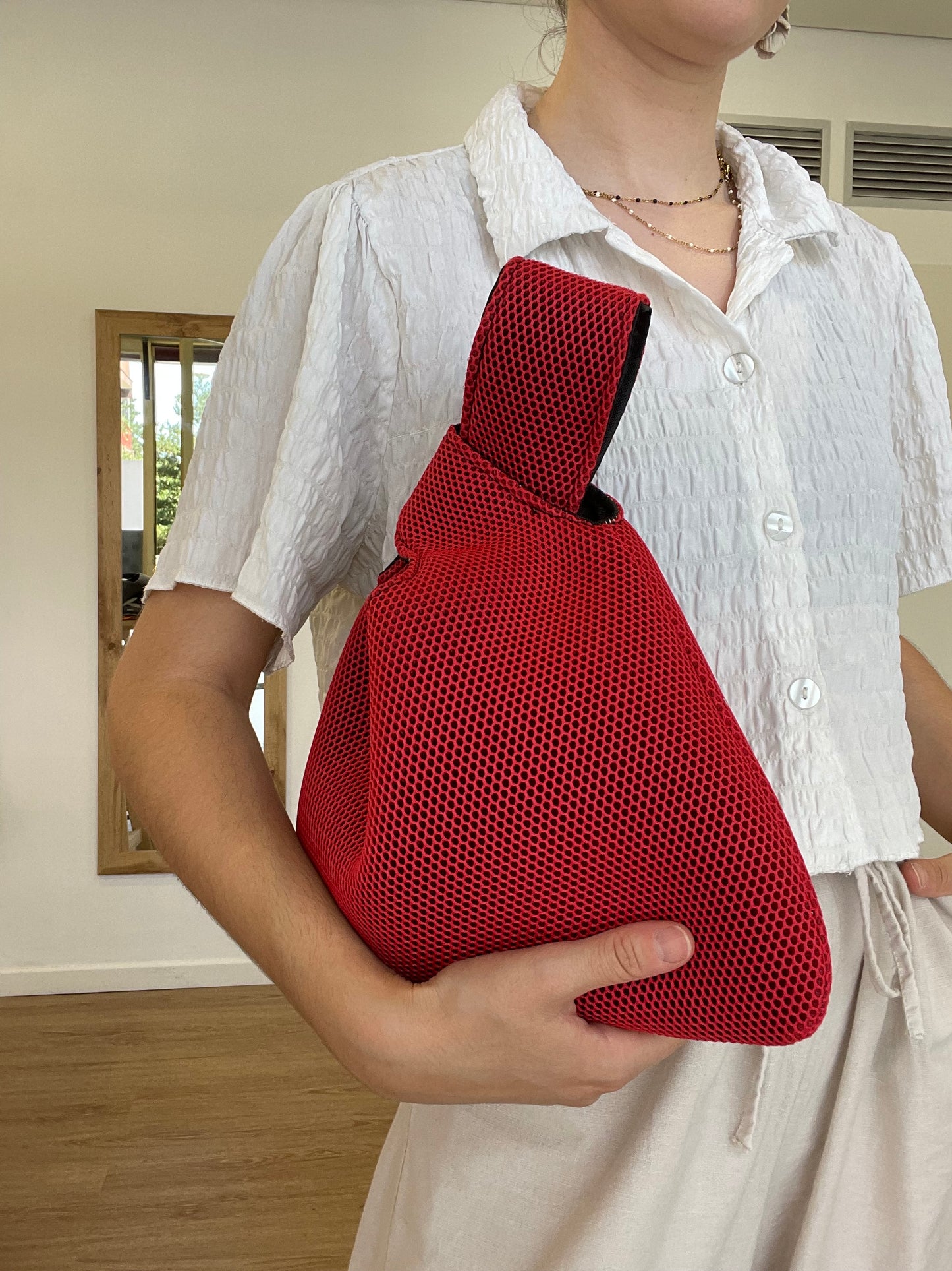 Bolso nudo malla 3D rojo