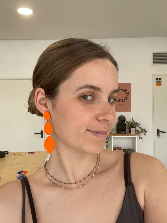 3 hojas naranja