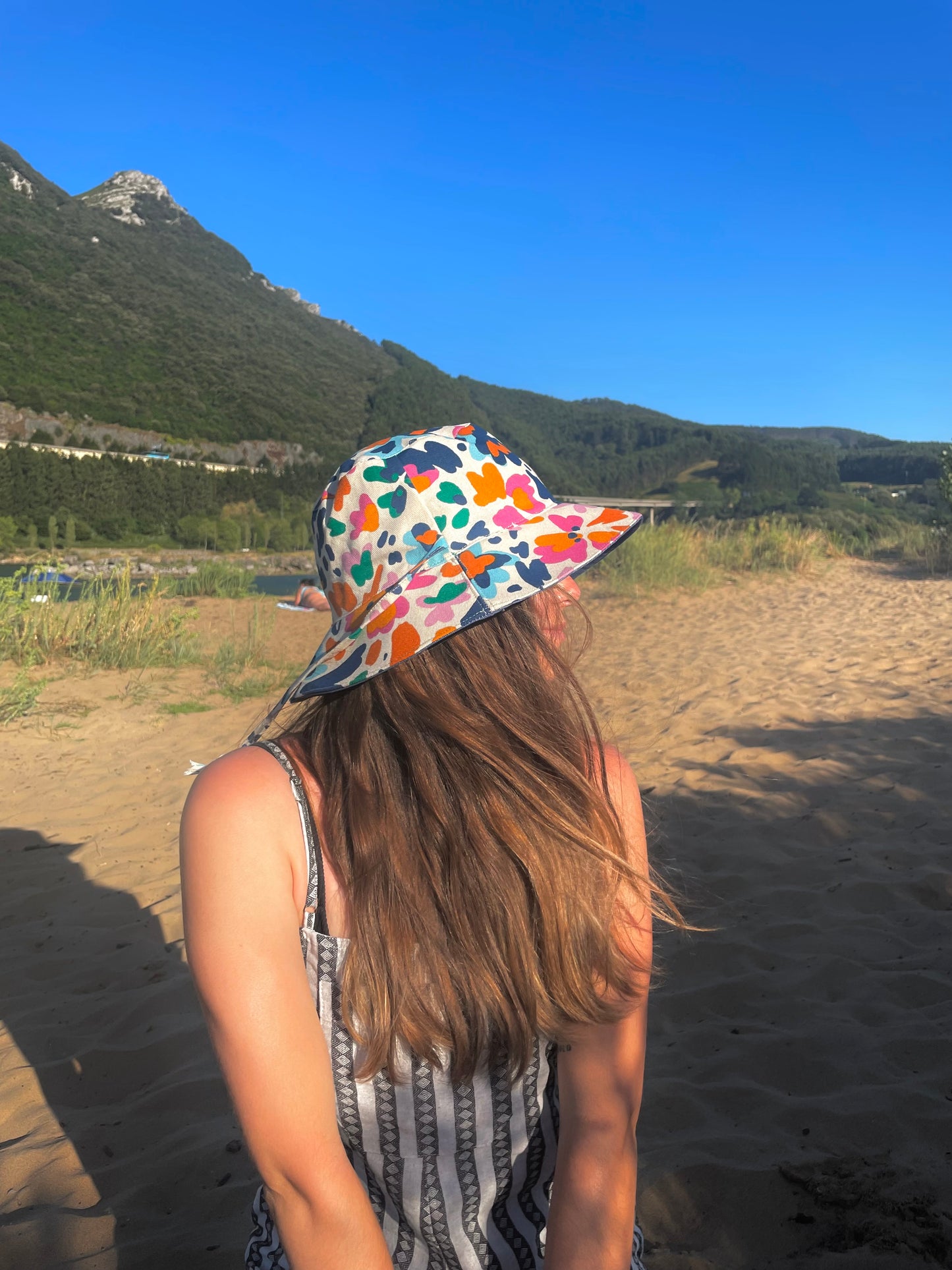 Bucket hat loreak