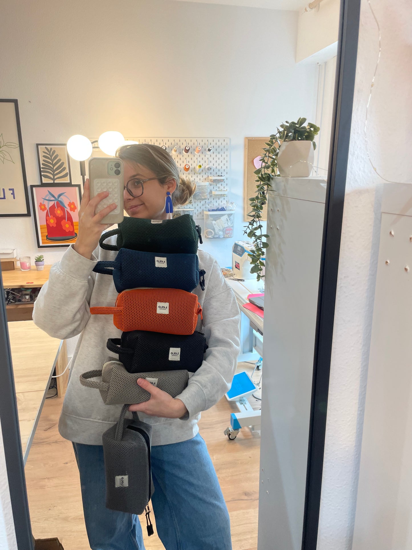 Neceser malla 3D gris