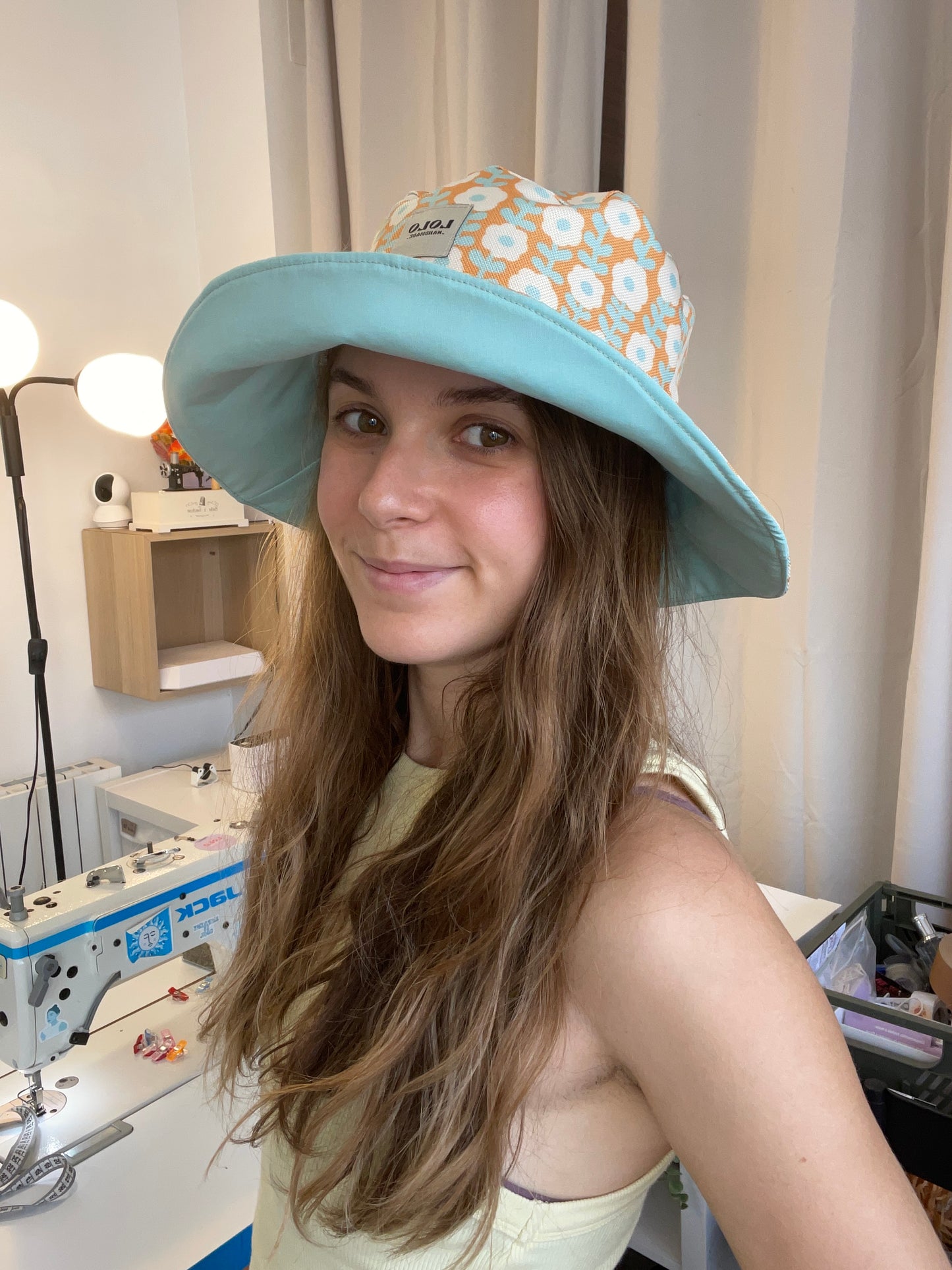 Bucket hat flores