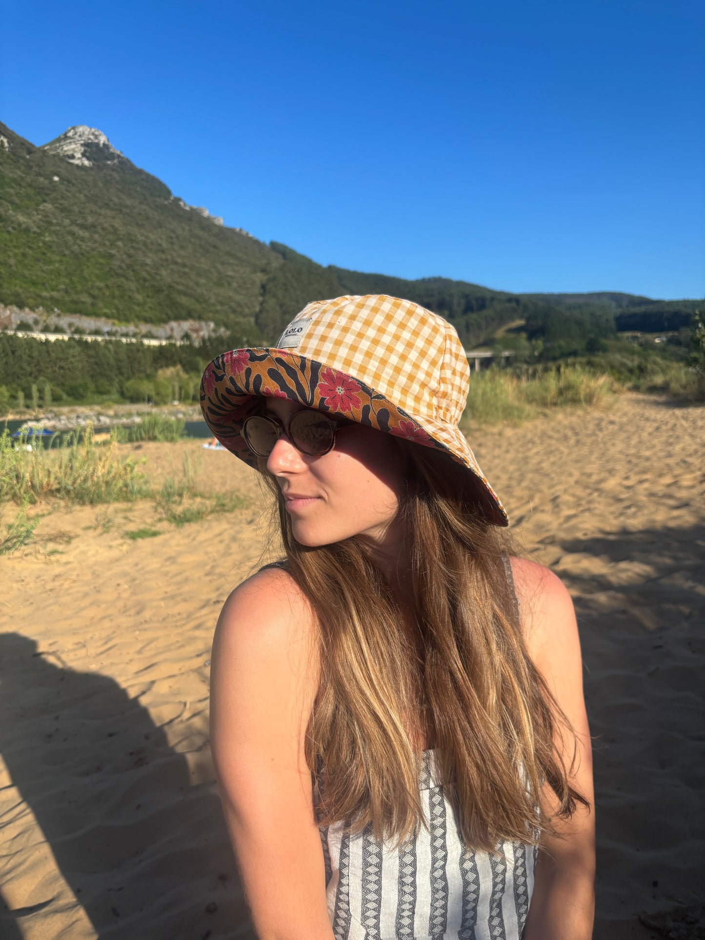 Bucket hat vichy caramelo