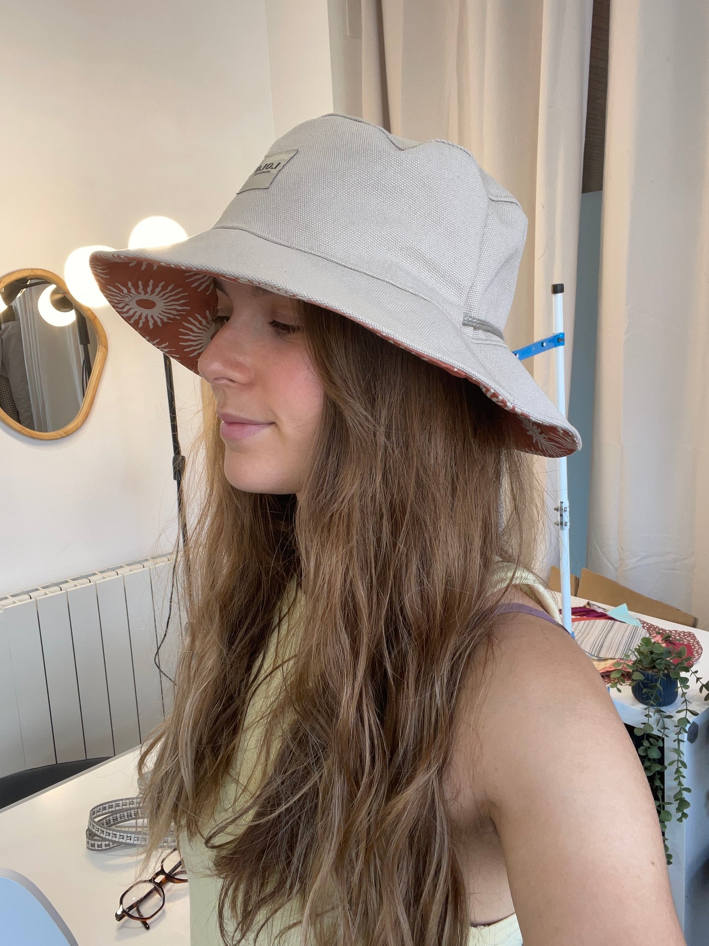 Bucket hat beige