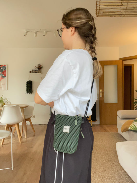 Bolso porta móvil malla 3D verde